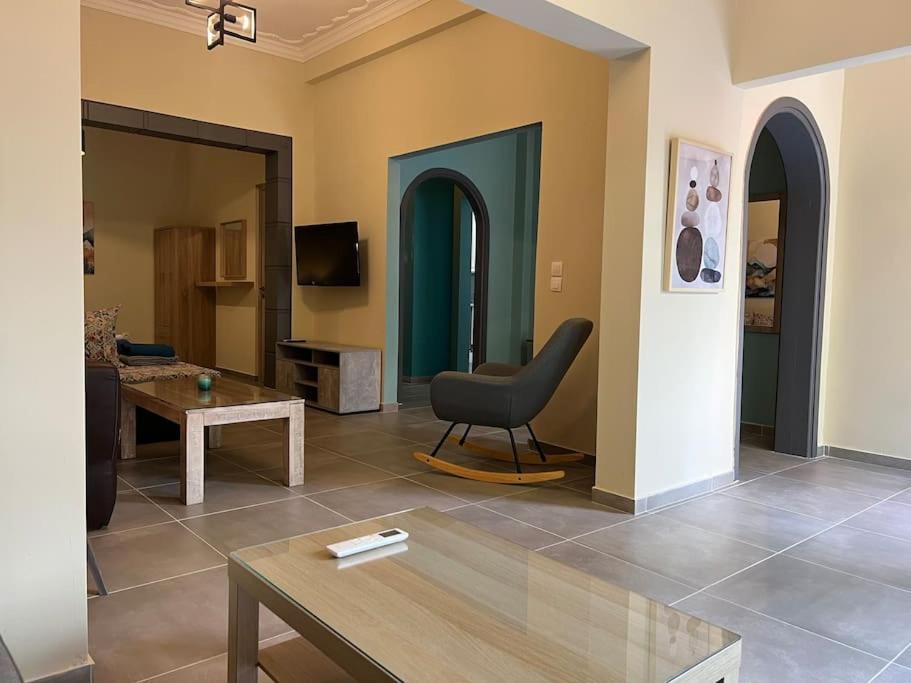 Spacious And Beautiful House Piraeus Buitenkant foto