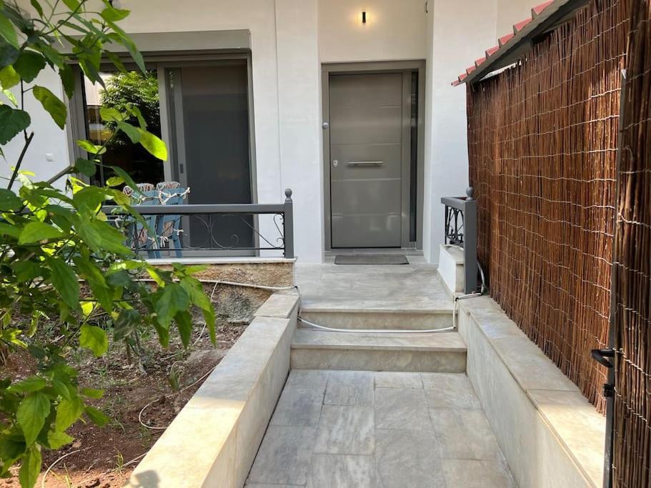 Spacious And Beautiful House Piraeus Buitenkant foto