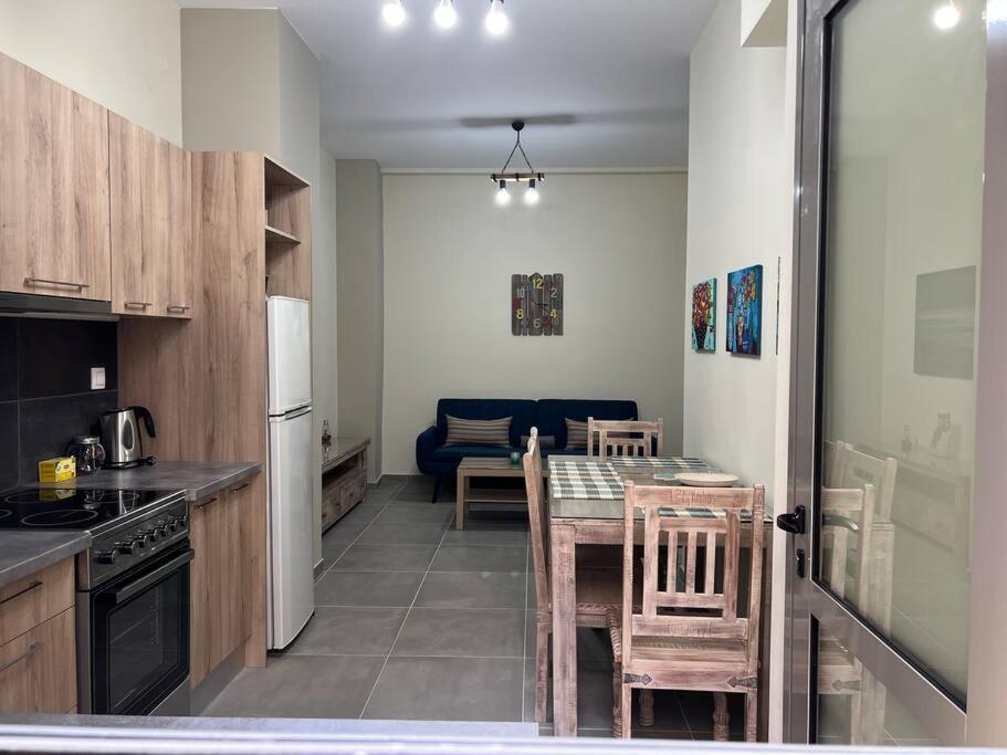Spacious And Beautiful House Piraeus Buitenkant foto