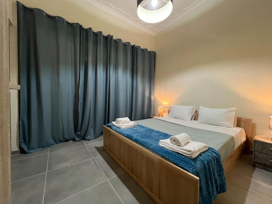Spacious And Beautiful House Piraeus Buitenkant foto