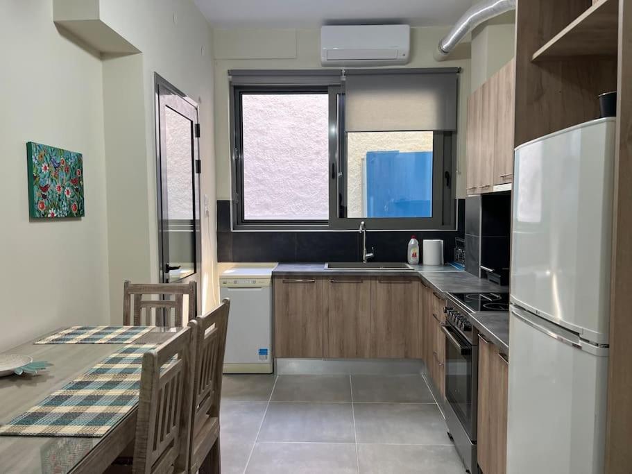 Spacious And Beautiful House Piraeus Buitenkant foto