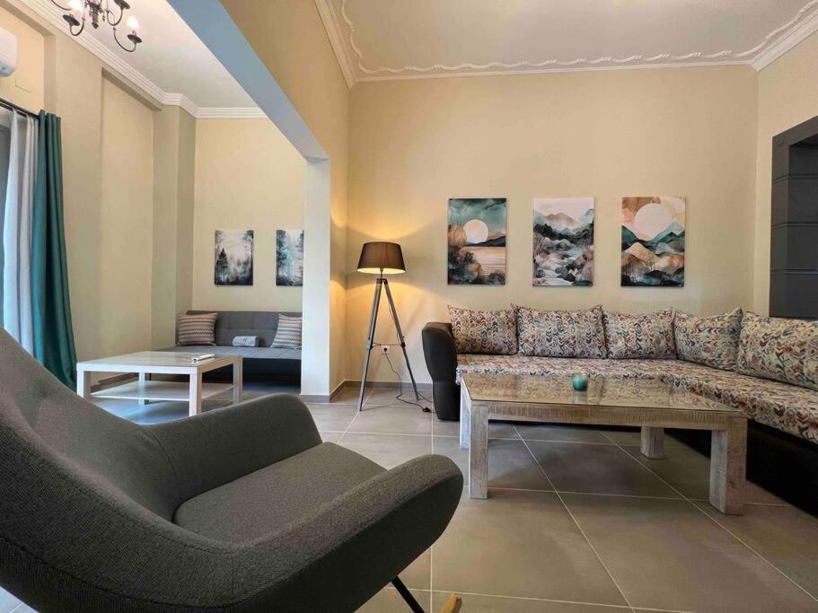 Spacious And Beautiful House Piraeus Buitenkant foto